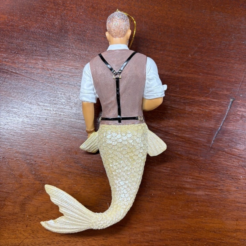 December Diamonds Fresh Cut Merman Barber Christmas Ornament 2022 New in Box - Picture 5 of 6